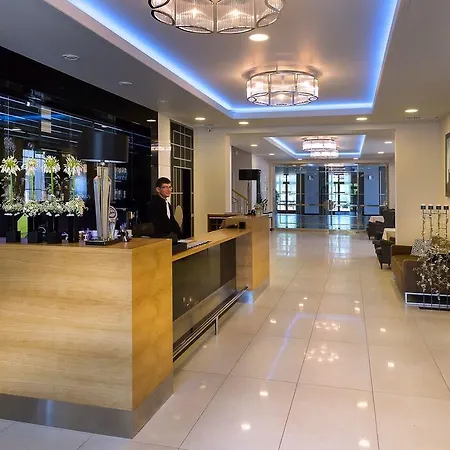 Karo Hotel 3*