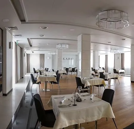 Karo Hotel 3*