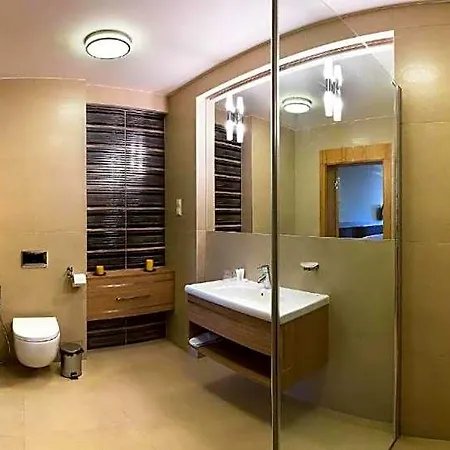 Karo Hotel 3*